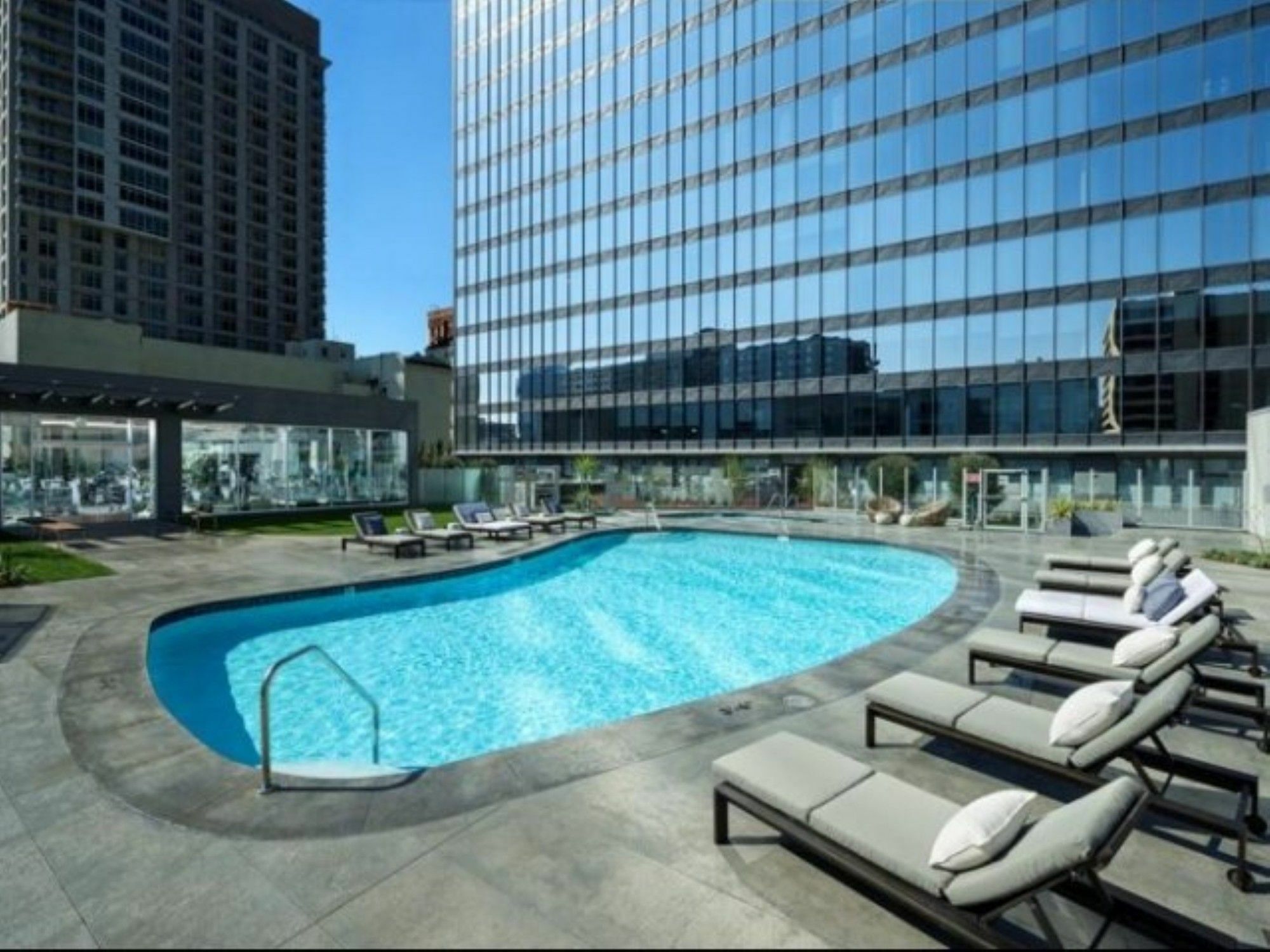 Global Luxury Suites At Figueroa Street Los Angeles Exterior photo